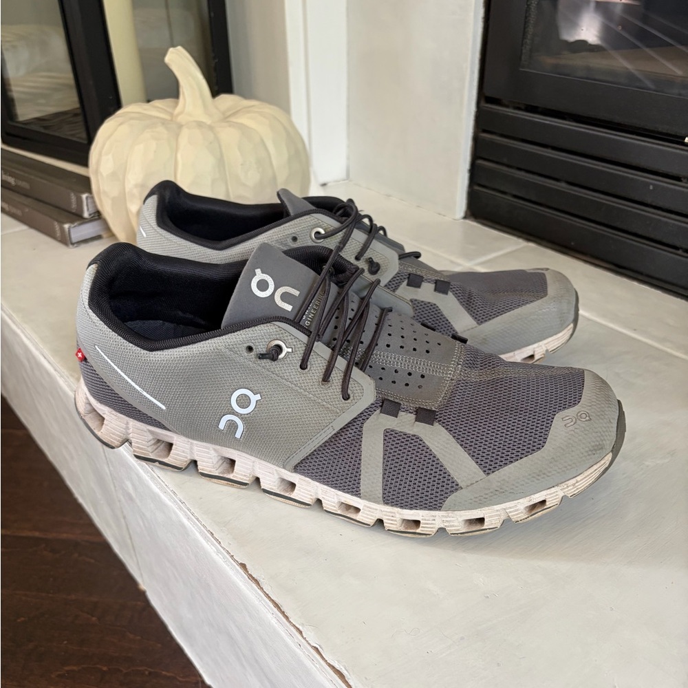 On Men's Gray Running Shoes